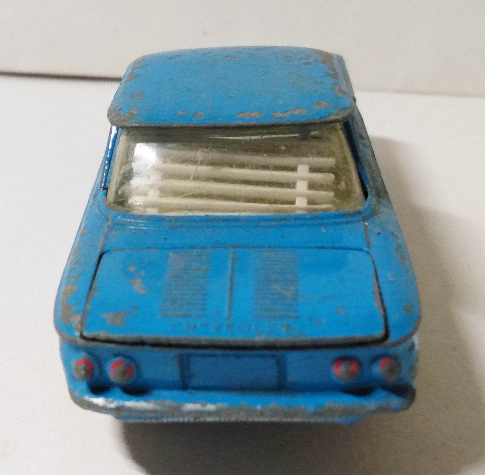 Corgi Toys 229 Chevrolet Corvair 4-Door Sedan 1961 Great Britain - TulipStuff