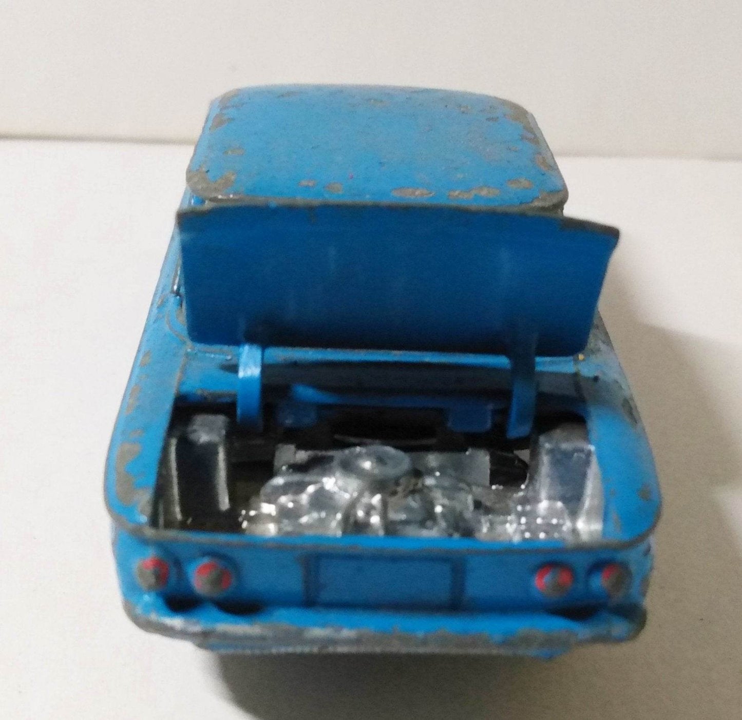 Corgi Toys 229 Chevrolet Corvair 4-Door Sedan 1961 Great Britain - TulipStuff