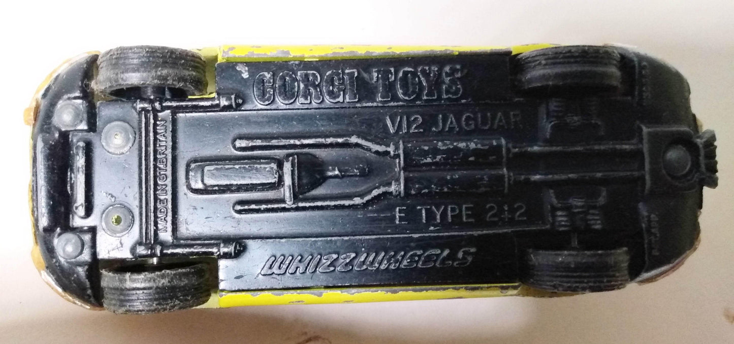 Corgi Toys 374 Jaguar E-Type 2+2 V12 Whizzwheels 1973 - TulipStuff