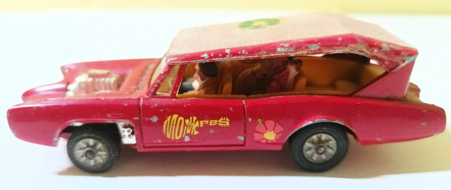 Corgi Toys 277 The Monkees Monkeemobile w/4 Figures 1968 - TulipStuff