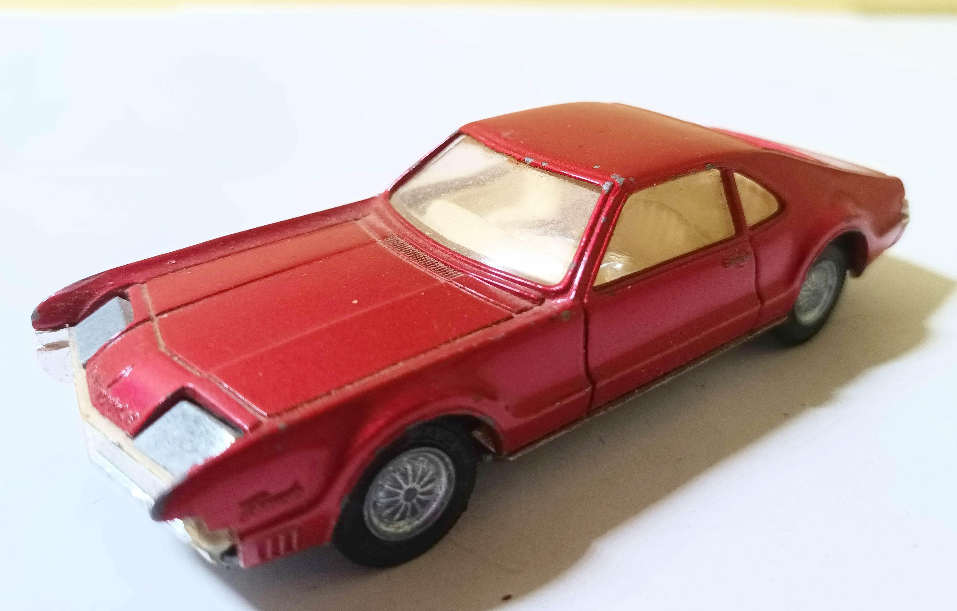 Corgi Toys 276 Oldsmobile Toronado Red Golden Jacks 1/43 1968