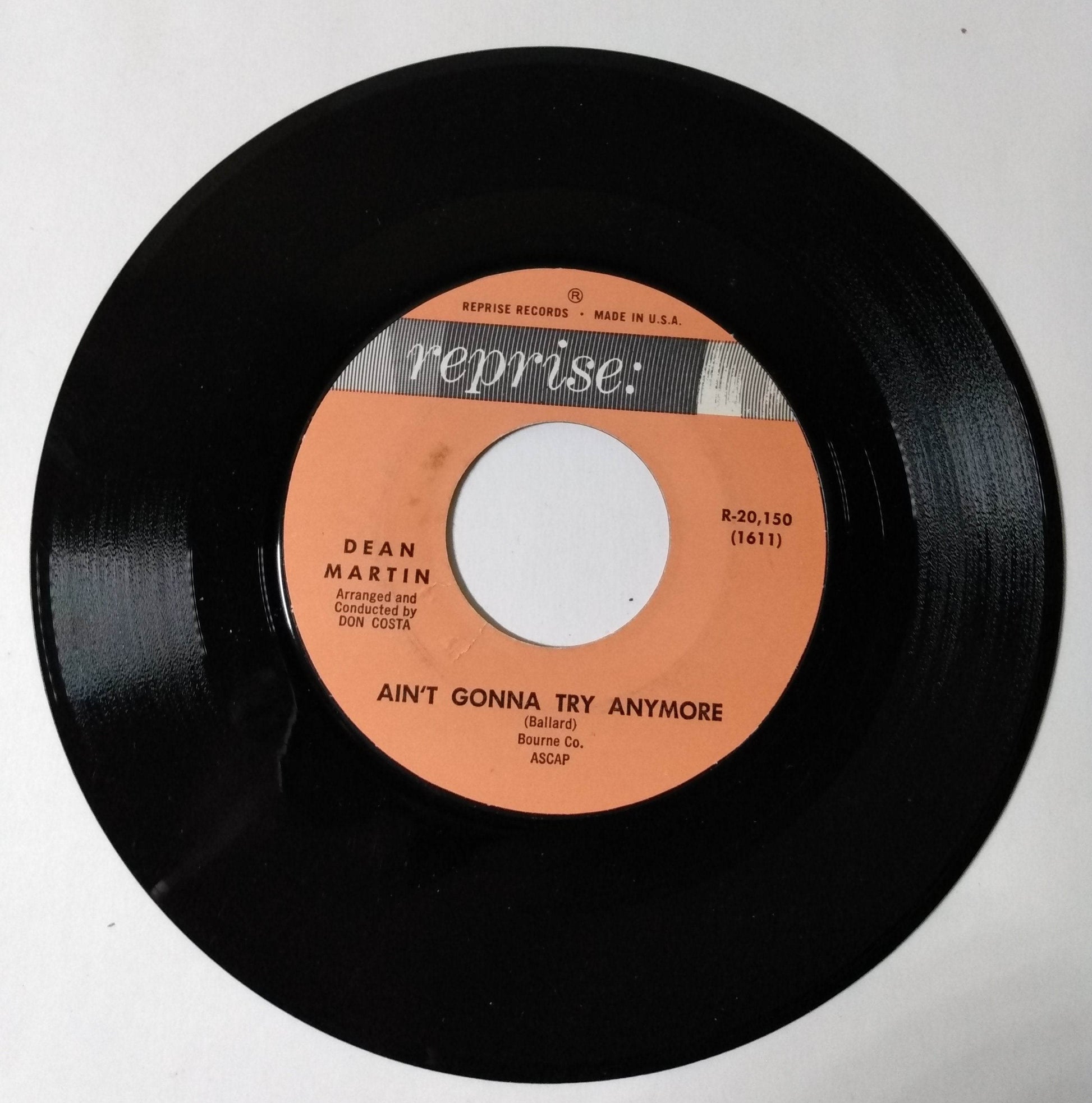 Dean Martin Face In A Crowd / Ain't Gonna Try Anymore 7" Vinyl 1963 - TulipStuff