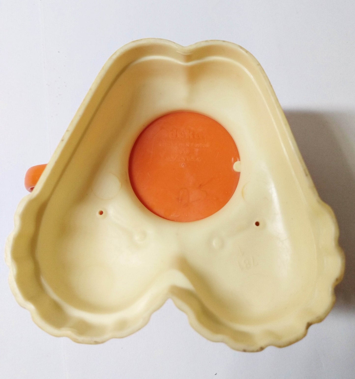 Deka Footsie Tootsie Happy Face Mug With Feet Made In USA 1970's - TulipStuff