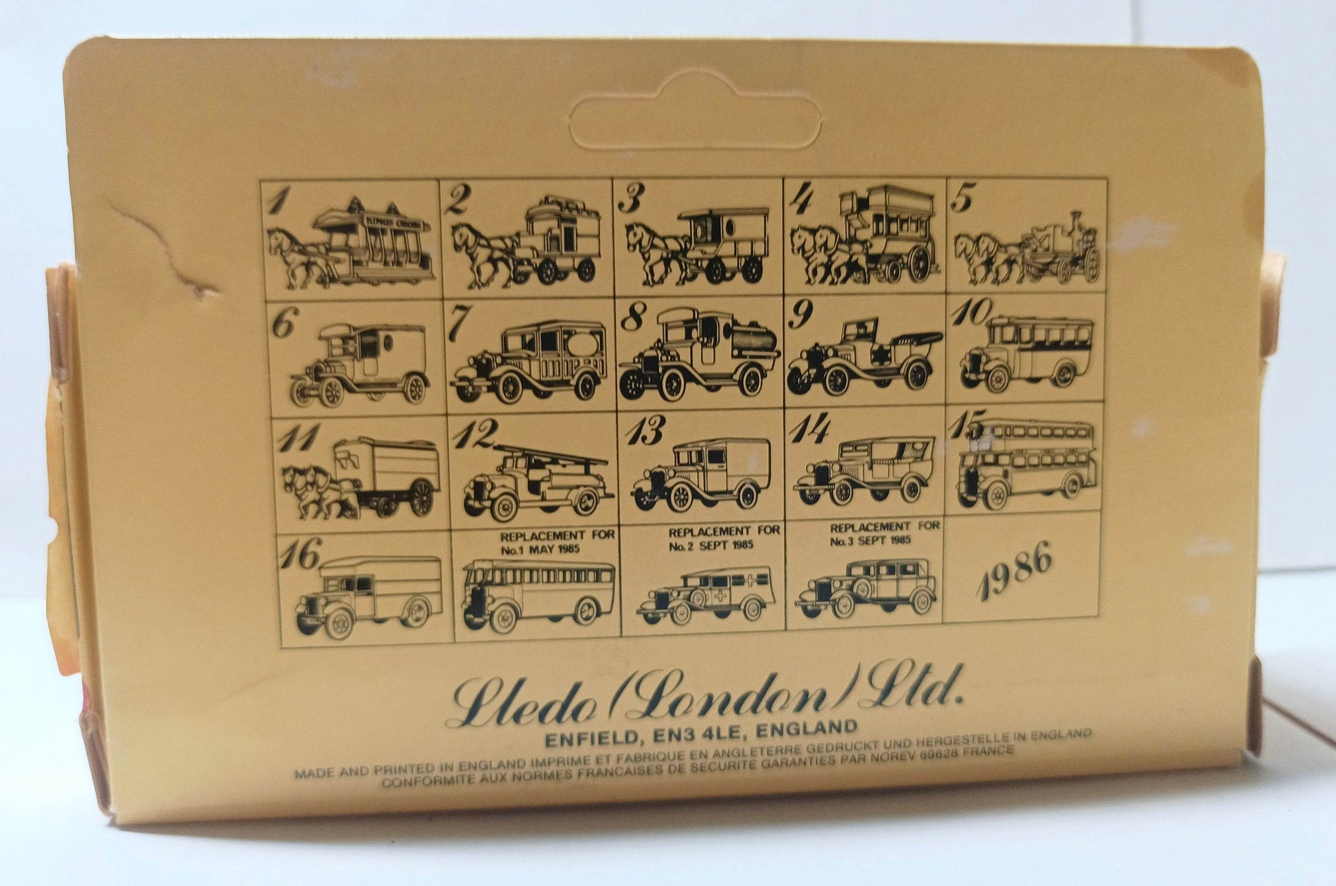 Lledo DG8 1920 Ford Model T Tanker Blue Mountains Bush Fire Brigades - TulipStuff