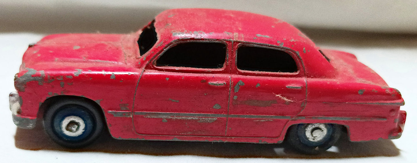 Dinky Toys 139a Ford Fordor Sedan Red England 1949 - TulipStuff