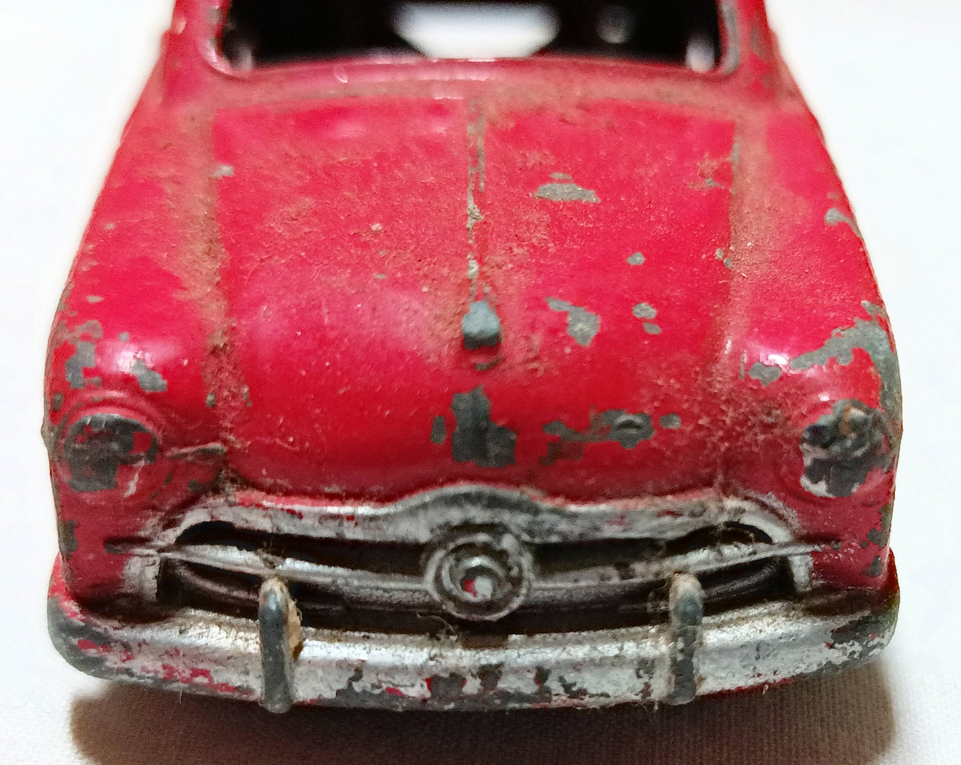 Dinky Toys 139a Ford Fordor Sedan Red England 1949 - TulipStuff