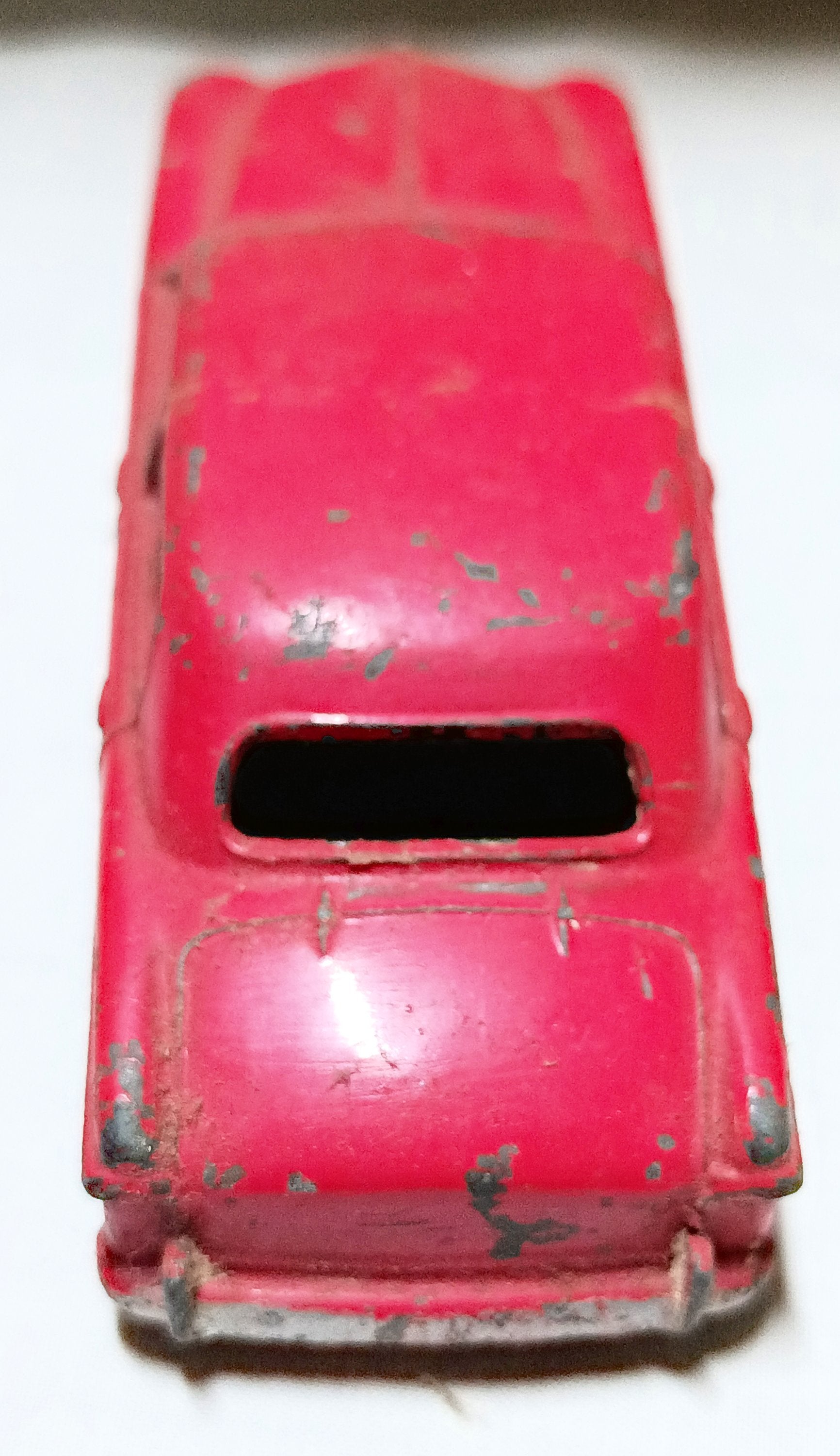 Dinky Toys 139a Ford Fordor Sedan Red England 1949 - TulipStuff