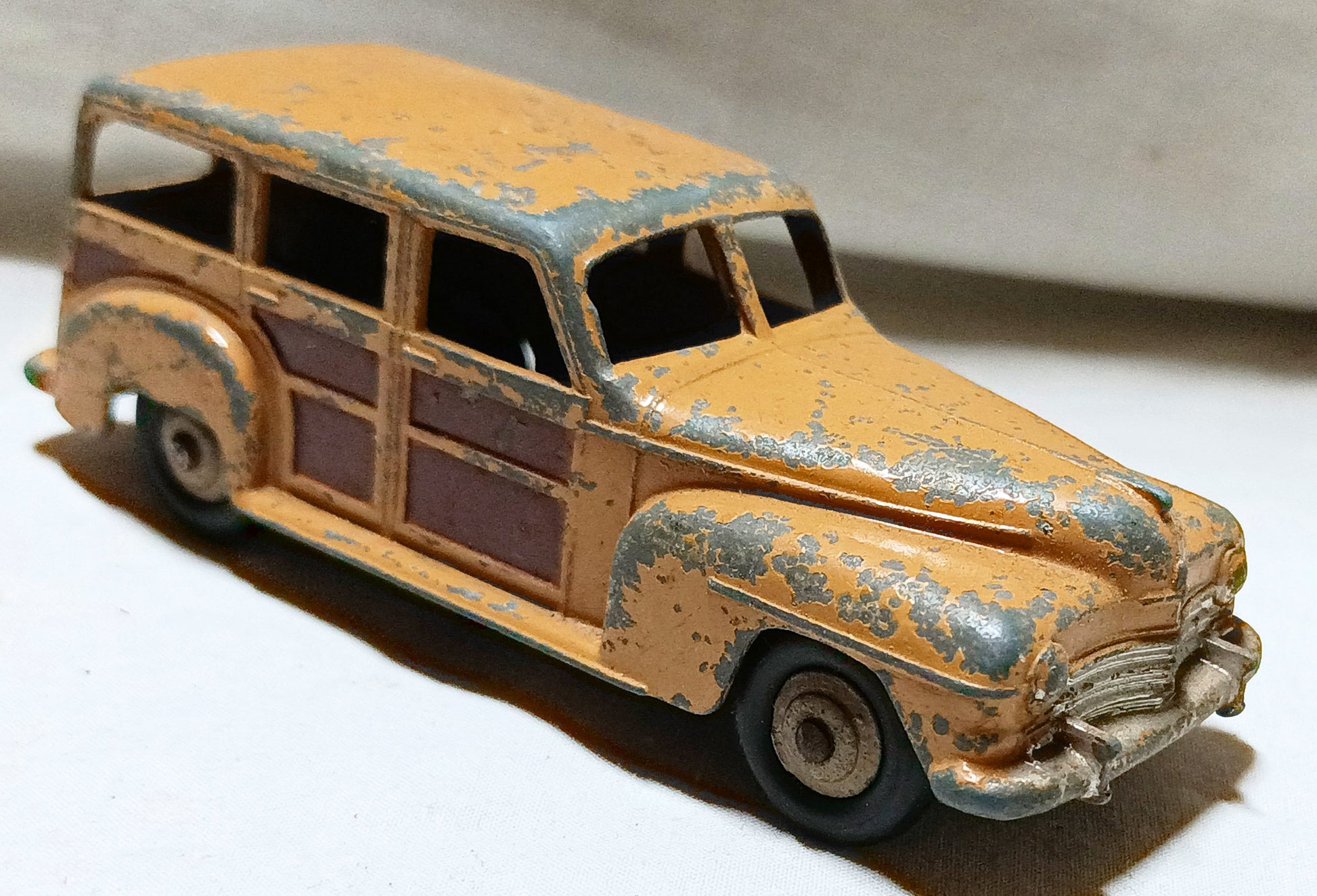 Dinky Toys 27F Plymouth Estate Car Woodie Wagon England 1950 - TulipStuff