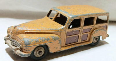 Dinky Toys 27F Plymouth Estate Car Woodie Wagon England 1950 - TulipStuff