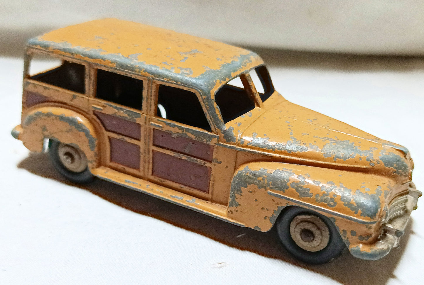 Dinky Toys 27F Plymouth Estate Car Woodie Wagon England 1950 - TulipStuff
