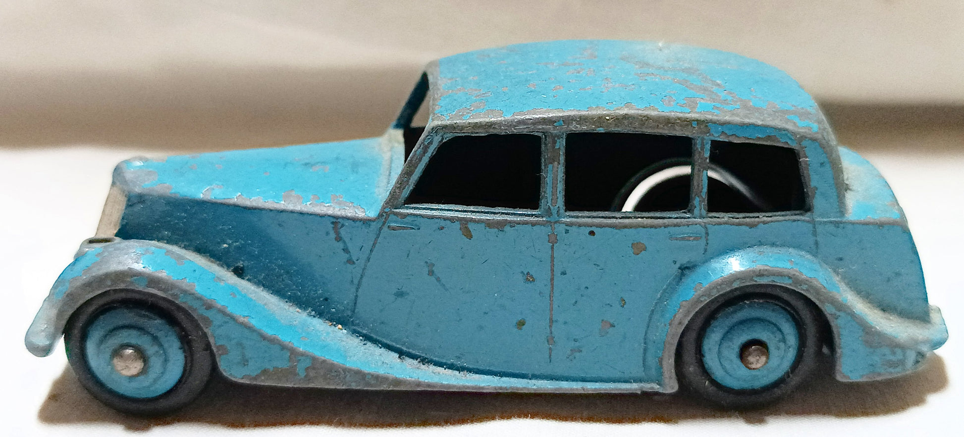 Dinky Toys 40b Triumph 1800 Saloon Car Blue England 1948 - TulipStuff