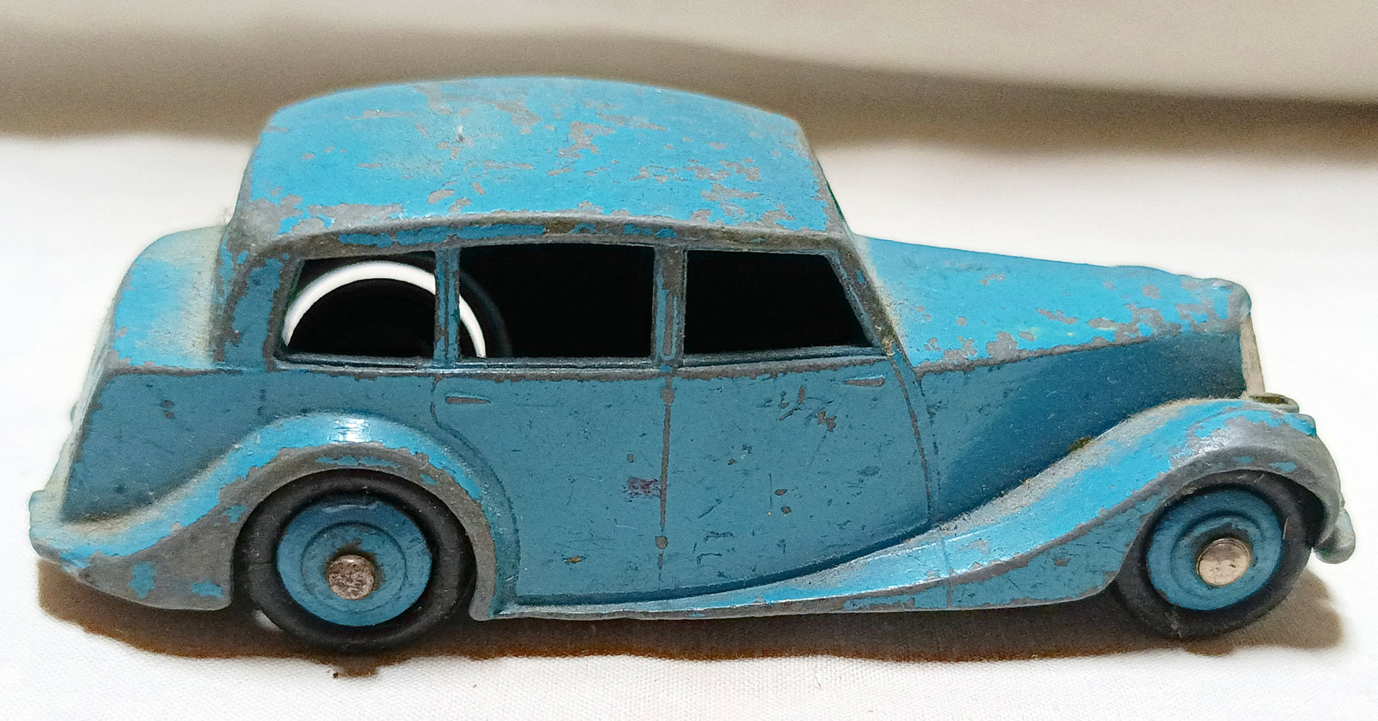 Dinky Toys 40b Triumph 1800 Saloon Car Blue England 1948 - TulipStuff