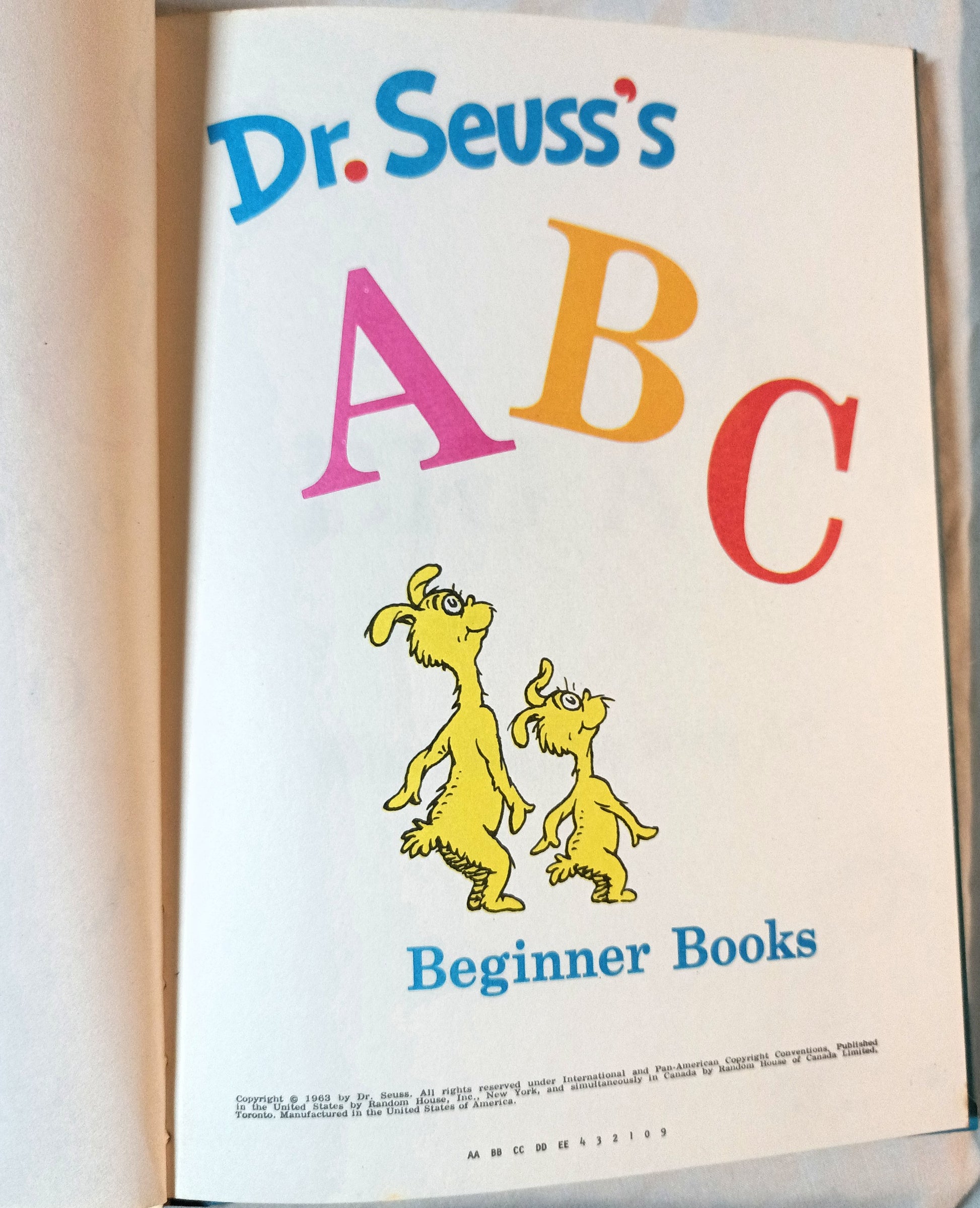 Dr Seuss's ABC Beginner Books Book Club Edition 1963 - TulipStuff