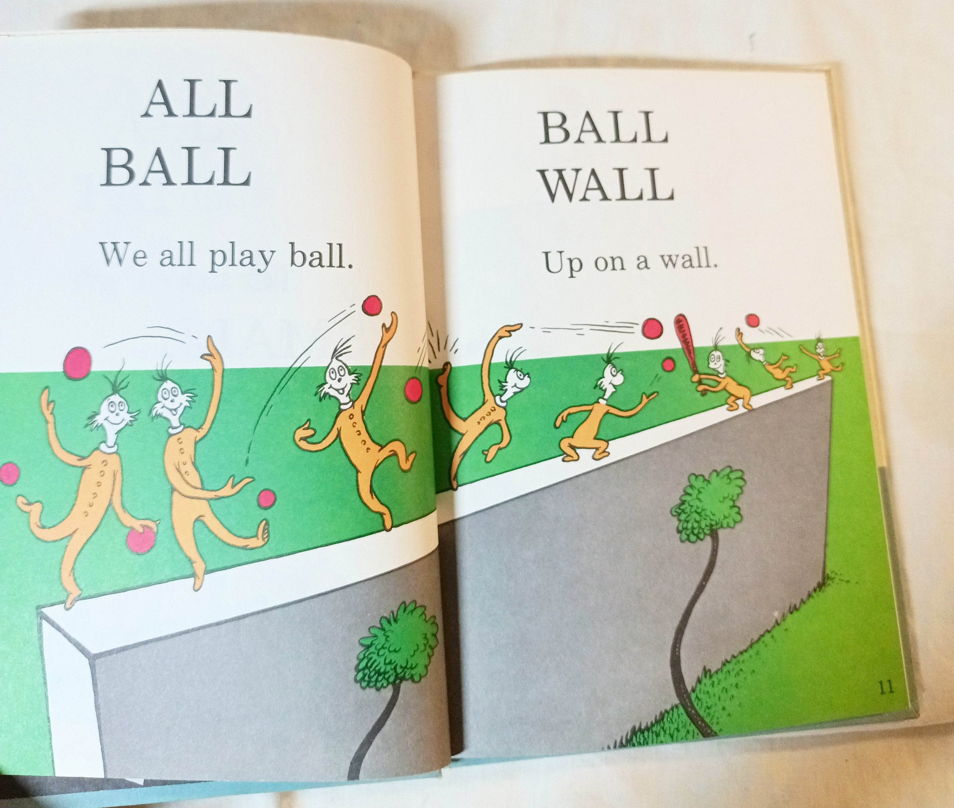 Dr Seuss Hop On Pop Beginner Books Book Club Edition 1963 - TulipStuff