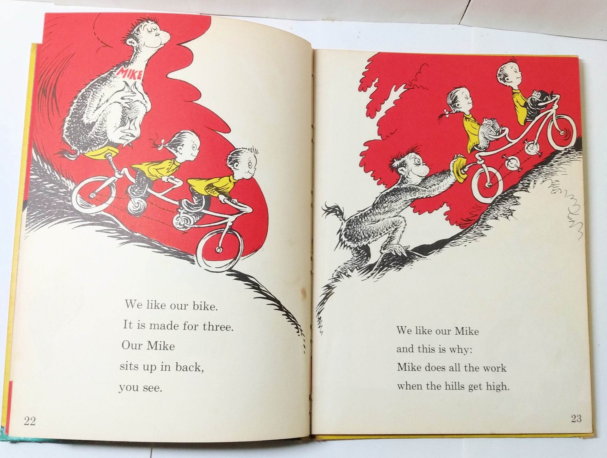Dr Seuss One Fish Two Fish Red Fish Blue Fish Beginner Books 1960 - TulipStuff