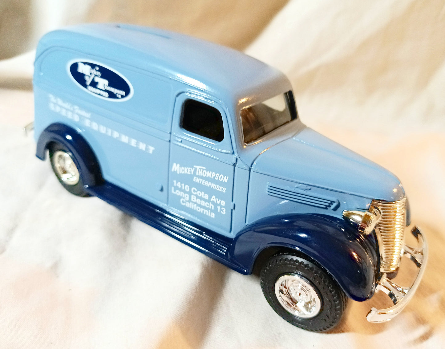 Ertl #2090 Mickey Thompson 1938 Chevrolet Panel Truck Bank w/Key - Tuliptuff