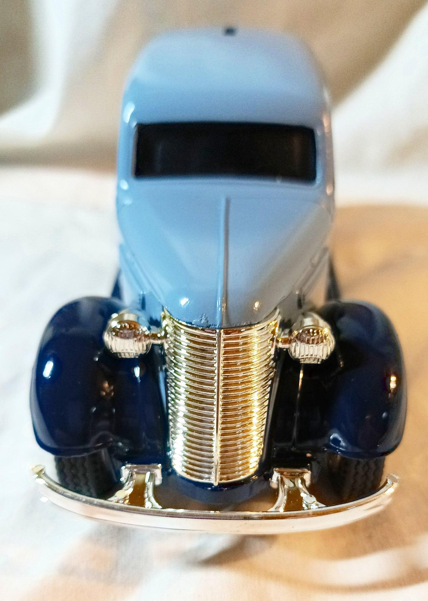 Ertl #2090 Mickey Thompson 1938 Chevrolet Panel Truck Bank w/Key - Tuliptuff