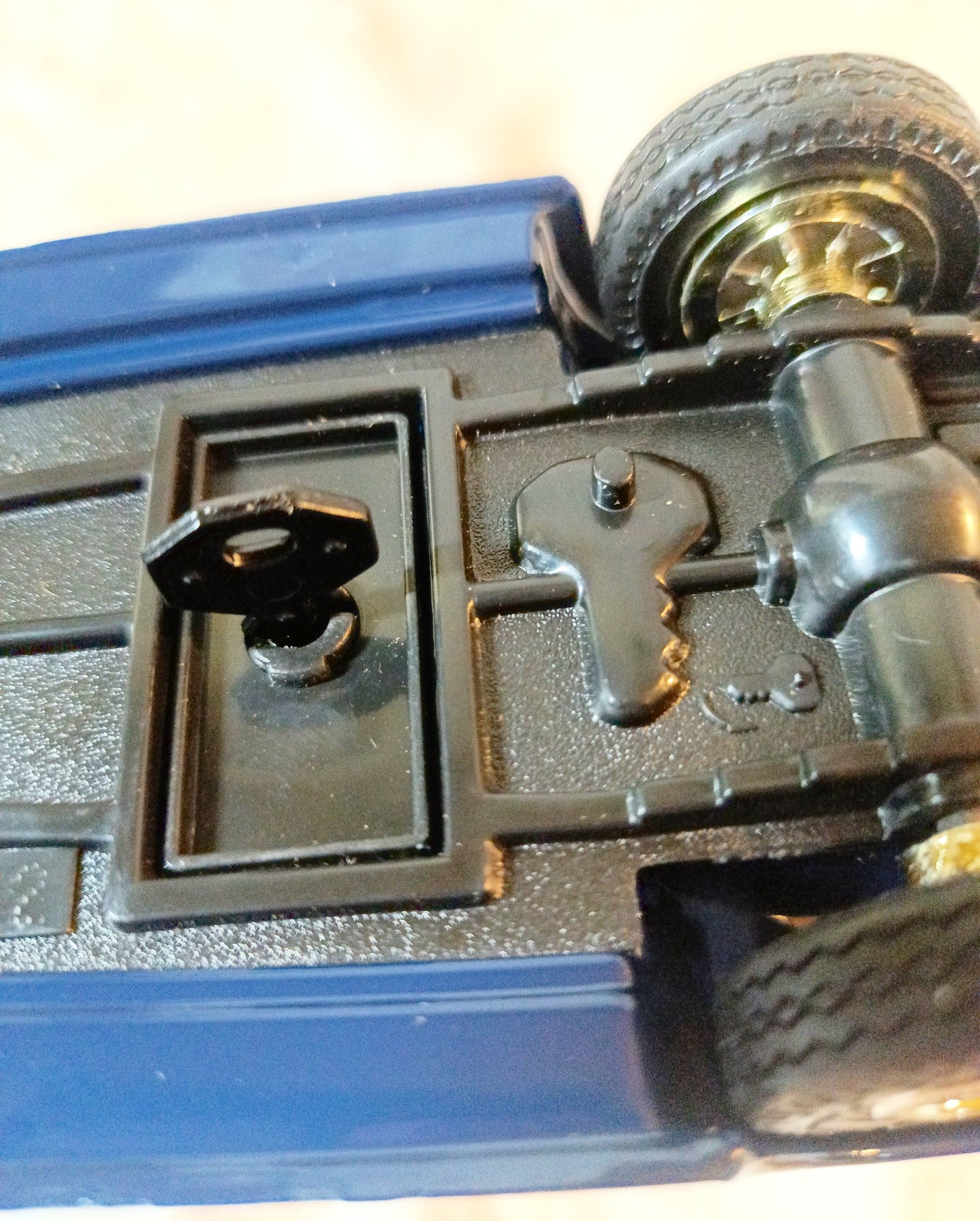 Ertl #2090 Mickey Thompson 1938 Chevrolet Panel Truck Bank w/Key - Tuliptuff