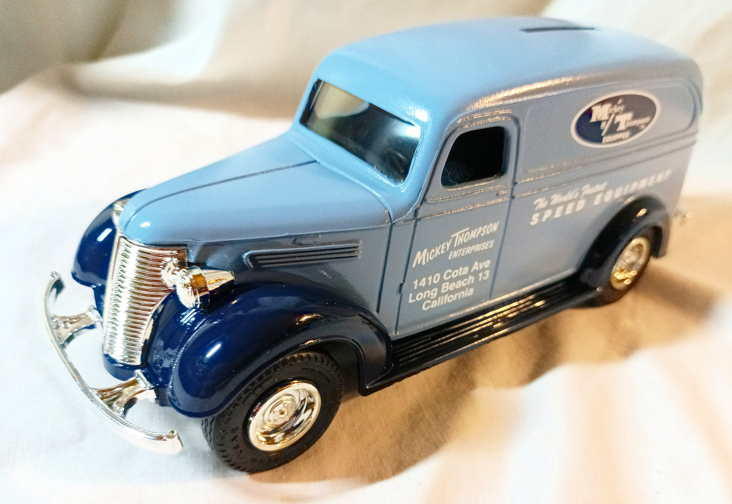 Ertl #2090 Mickey Thompson 1938 Chevrolet Panel Truck Bank w/Key - Tuliptuff