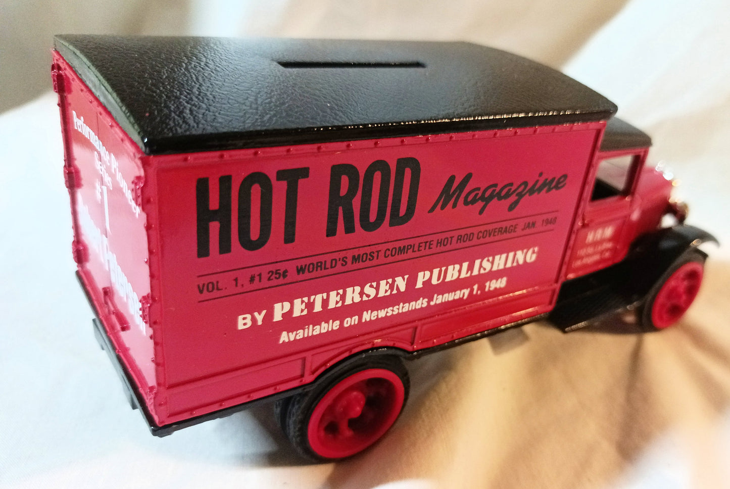 Ertl 9388 Pete Petersen Hot Rod Magazine 1931 Hawkeye Truck Bank w/Key - TulipStuff