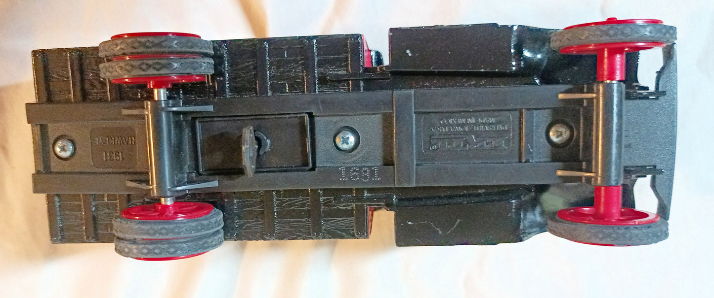 Ertl 9388 Pete Petersen Hot Rod Magazine 1931 Hawkeye Truck Bank w/Key - TulipStuff