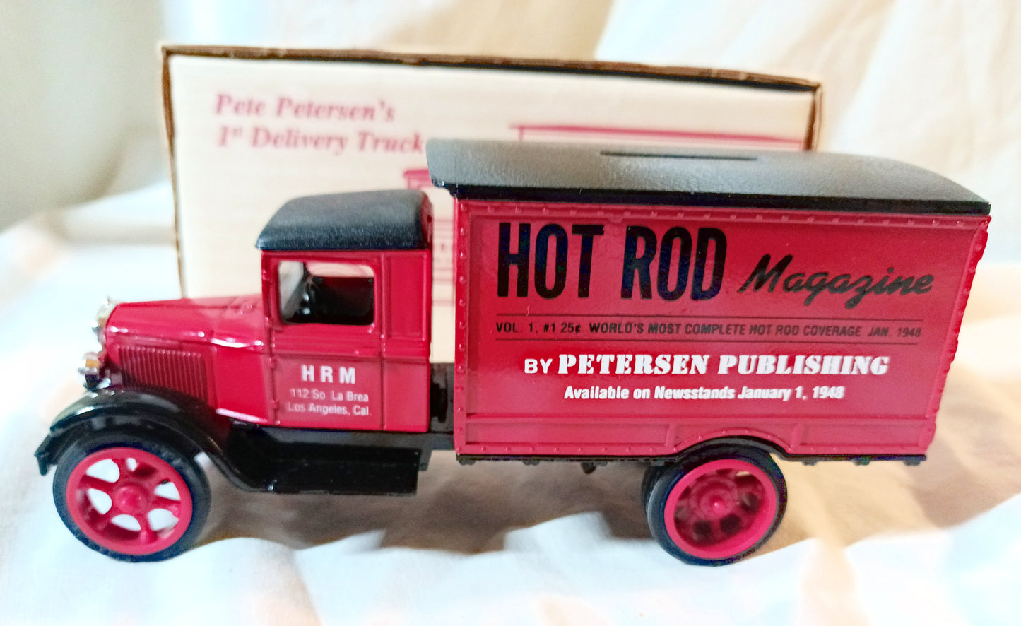 Ertl 9388 Pete Petersen Hot Rod Magazine 1931 Hawkeye Truck Bank w/Key - TulipStuff