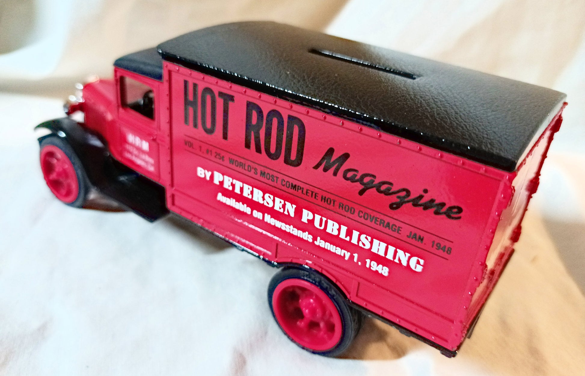Ertl 9388 Pete Petersen Hot Rod Magazine 1931 Hawkeye Truck Bank w/Key - TulipStuff