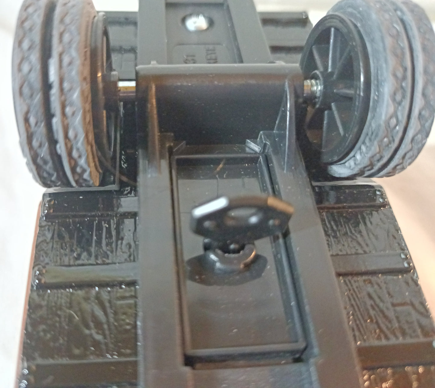 Ertl 9718 Mobiloil Gargoyle 1931 Hawkeye Crate Bank w/Key 1:34 1991 USA - TulipStuff