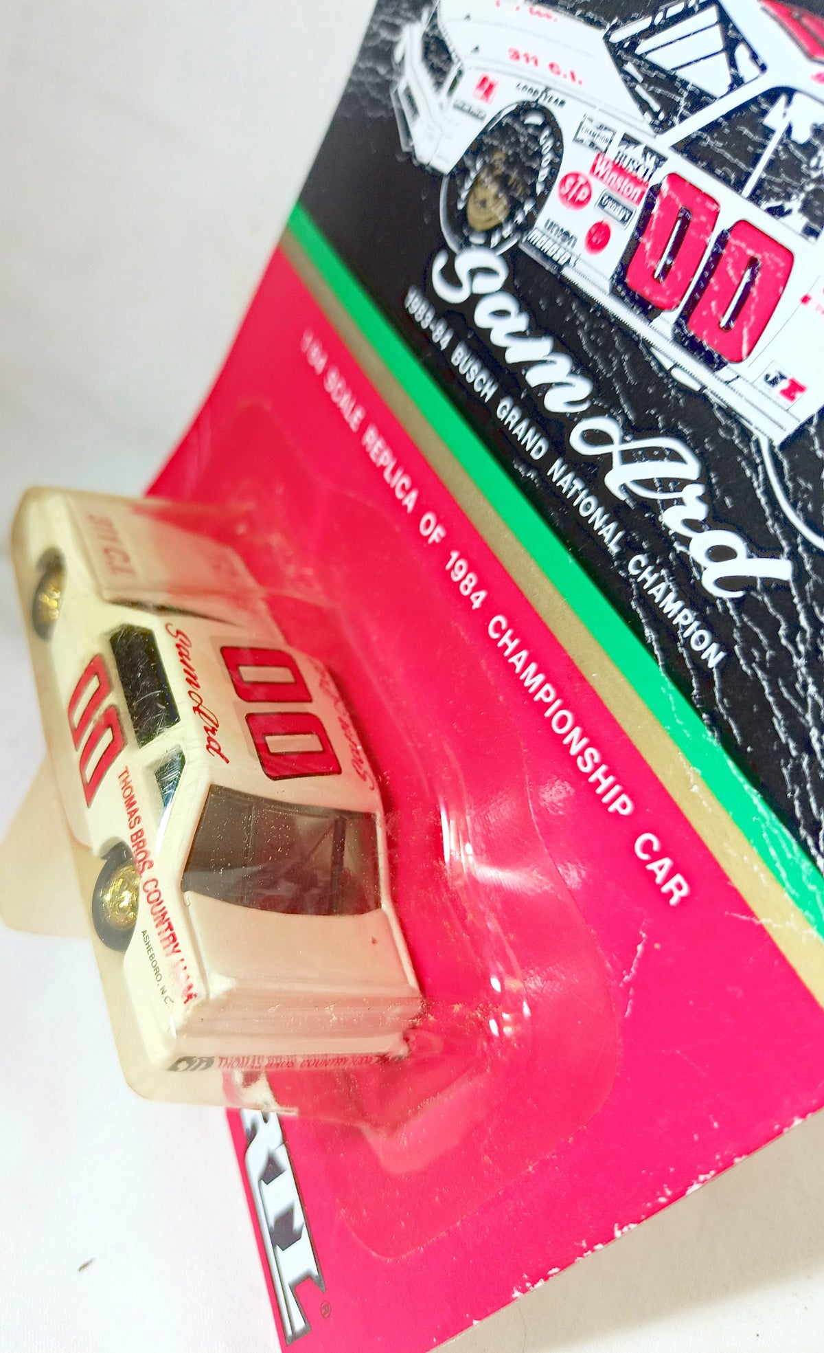 Ertl Start Your Engines Sam Ard #00 1984 Busch Grand National Champion - TulipStuff