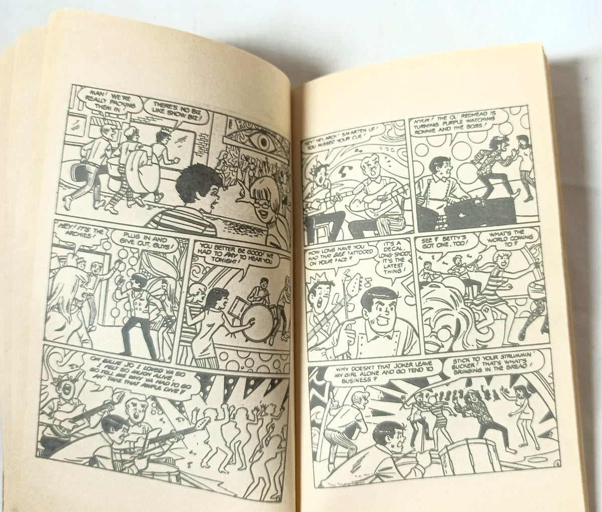 Everything's Archie Bantam Paperback 1969 Veronica Jughead Riverdale - TulipStuff