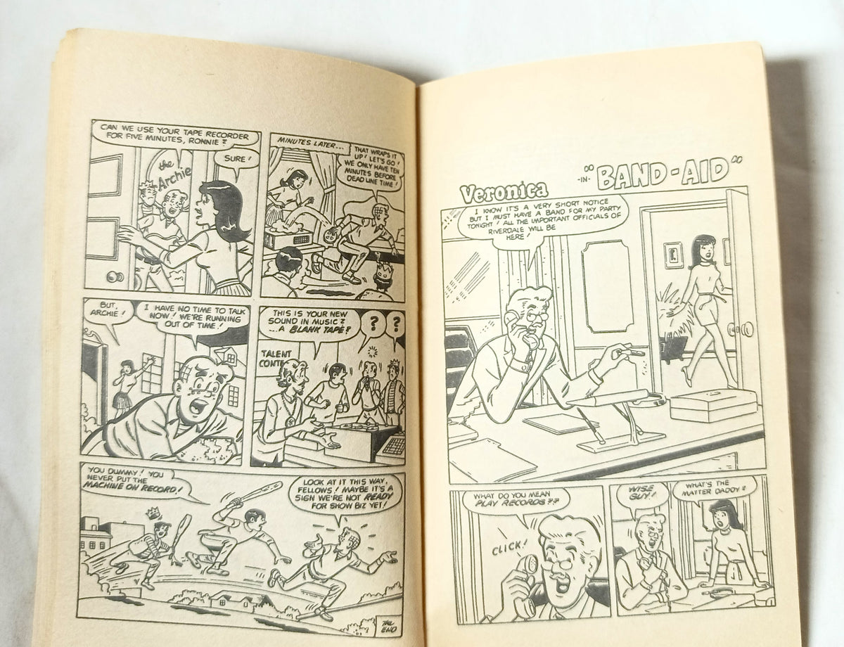 Everything's Archie Bantam Paperback 1969 Veronica Jughead Riverdale - TulipStuff