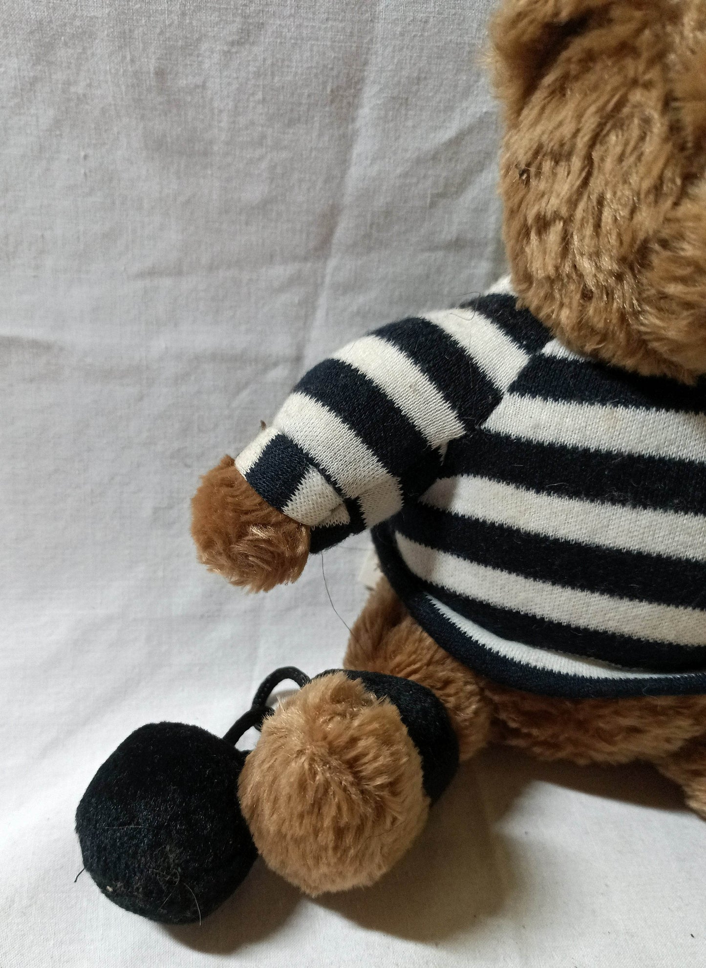 Galerie Prisoner Of Love Ball And Chain Stuffed Teddy Bear 2002 - TulipStuff