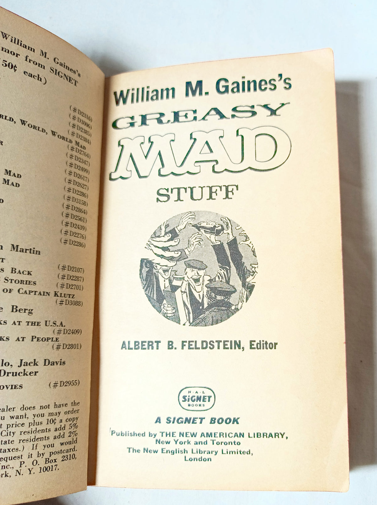 Greasy Mad Stuff William M Gaines Signet D2343 Paperback 1963 - Tuliptuff