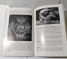 Load image into Gallery viewer, Brookfield Zoo Official Guide Book Chicago Zoological Park 1968 - TulipStuff
