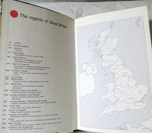 Load image into Gallery viewer, The Hachette Guide To Great Britain Pantheon Books 1988 - TulipStuff
