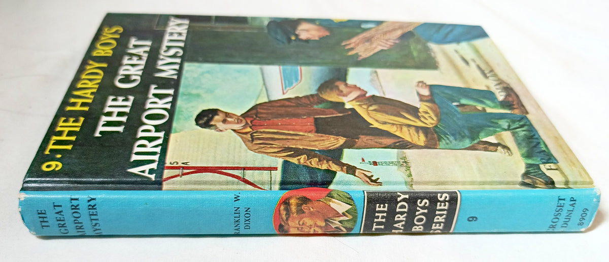 The Hardy Boys #9 The Great Airport Mystery Franklin W Dixon 1976 - TulipStuff