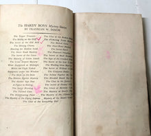 Load image into Gallery viewer, The Hardy Boys The Mystery at Devil&#39;s Paw Franklin W Dixon 1959 Ex-Library - TulipStuff
