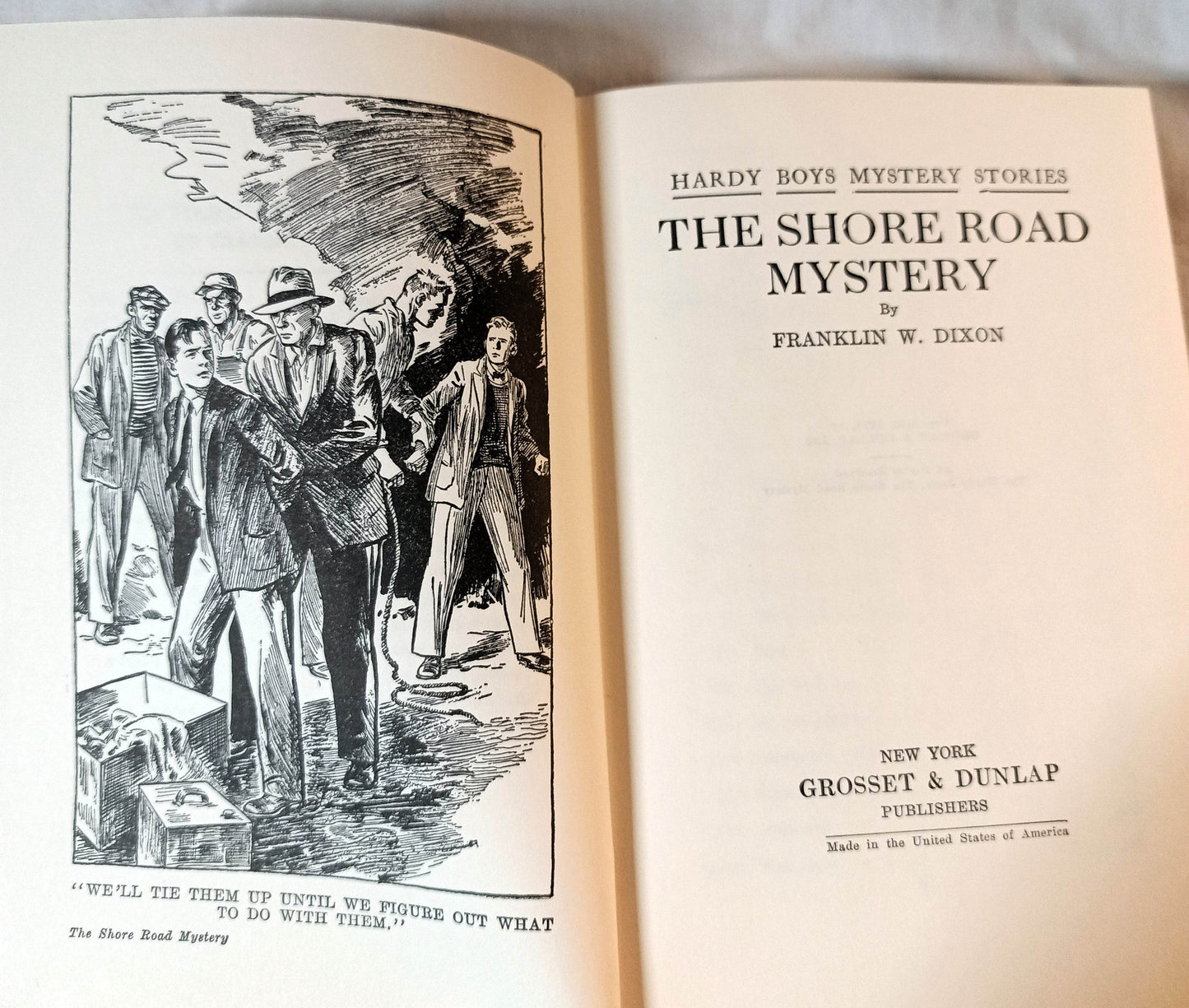 The Hardy Boys The Shore Road Mystery Franklin W Dixon 1957 - TulipStuff