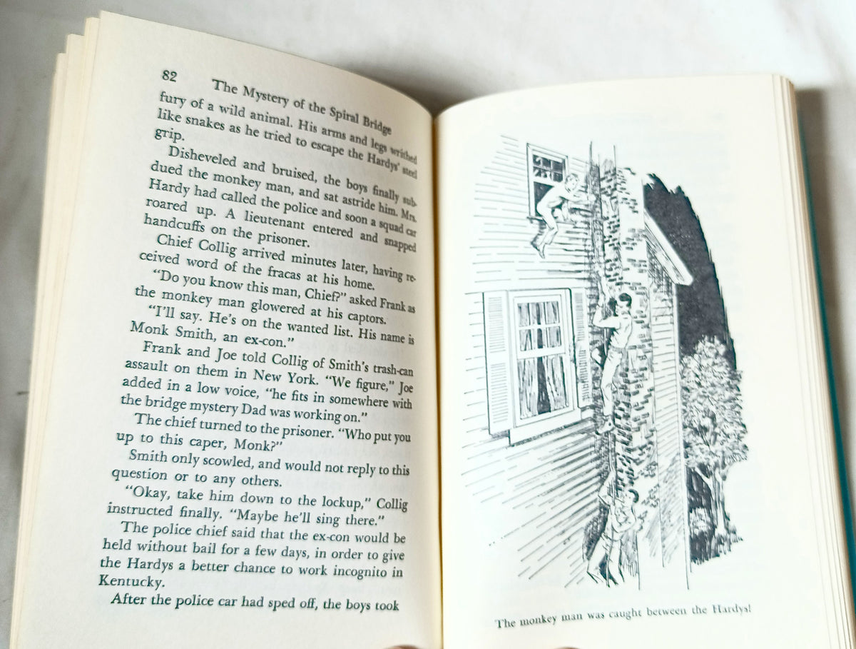 The Hardy Boys #45 The Mystery Of The Spiral Bridge Franklin W Dixon 1973 - TulipStuff