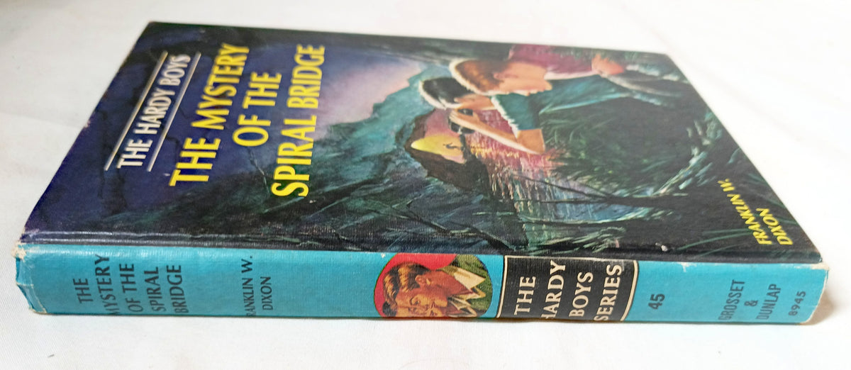 The Hardy Boys #45 The Mystery Of The Spiral Bridge Franklin W Dixon 1973 - TulipStuff