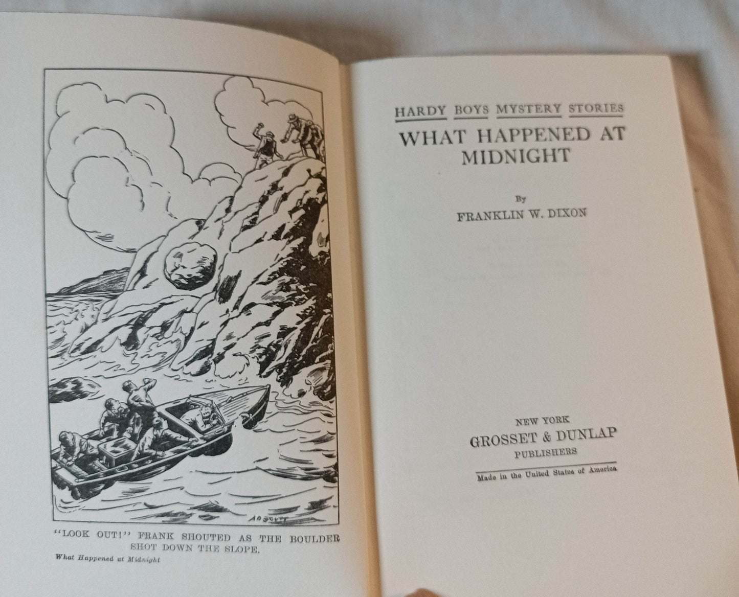 The Hardy Boys What Happened At Midnight Franklin W Dixon 1957 - TulipStuff