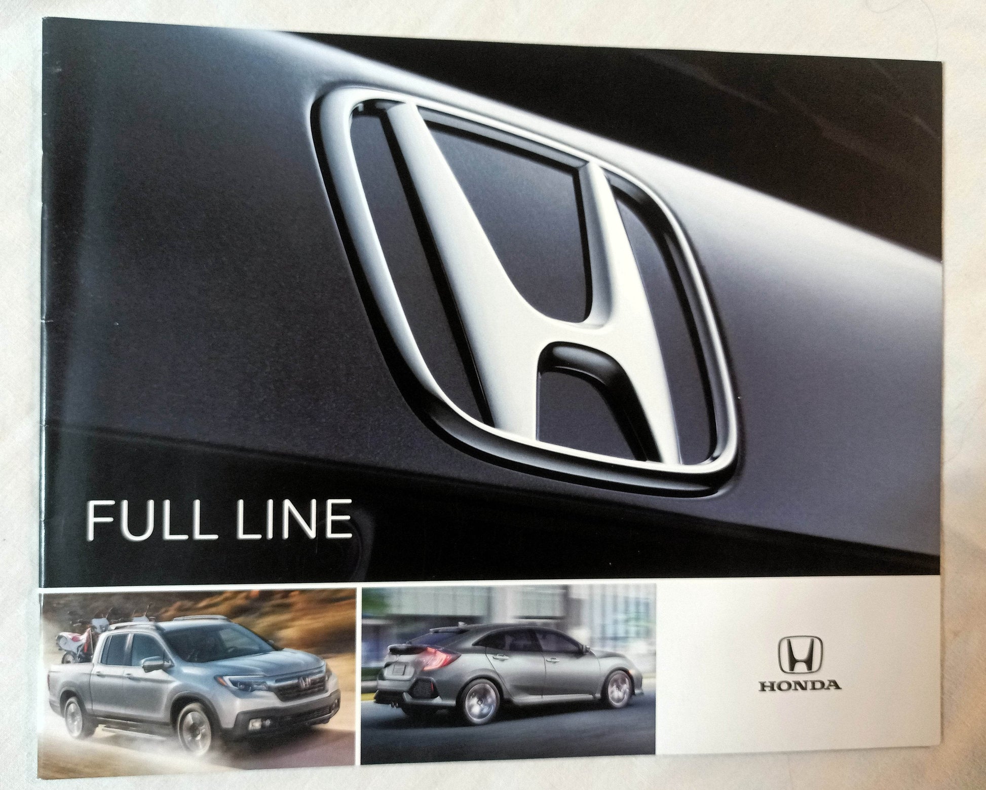 Honda 2017 US Full Line Dealer Sales Brochure Civic Accord HR-V CR-V - TulipStuff