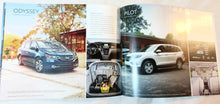 Load image into Gallery viewer, Honda 2017 US Full Line Dealer Sales Brochure Civic Accord HR-V CR-V - TulipStuff
