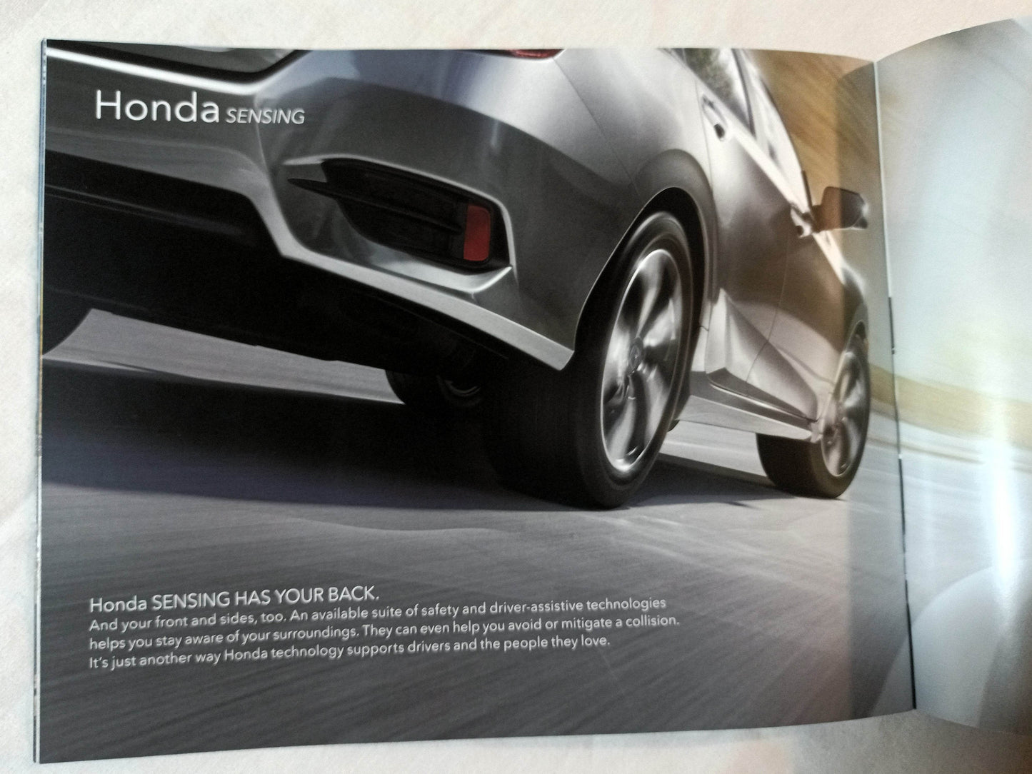 Honda 2017 US Full Line Dealer Sales Brochure Civic Accord HR-V CR-V - TulipStuff