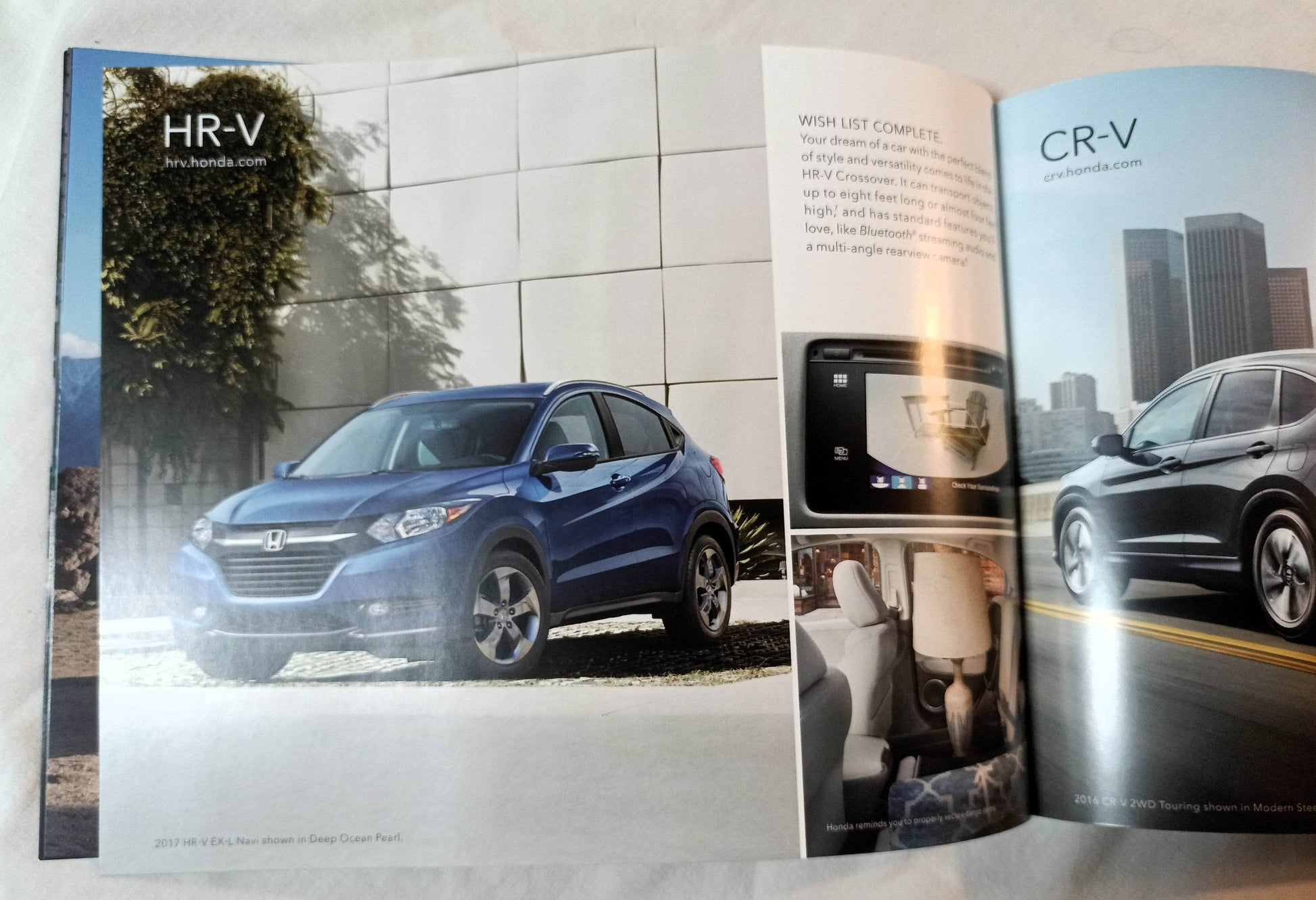 Honda 2017 US Full Line Dealer Sales Brochure Civic Accord HR-V CR-V - TulipStuff