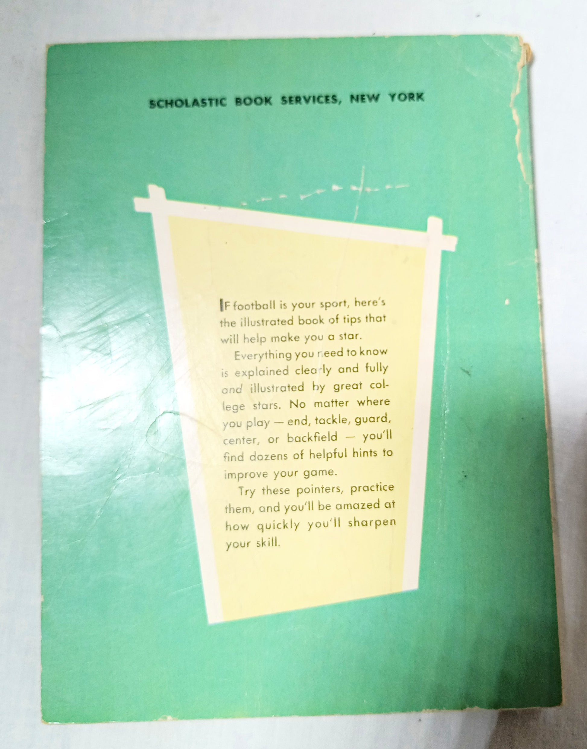 How To Star In Football Herman Masin Scholastic Paperback 1966 - TulipStuff