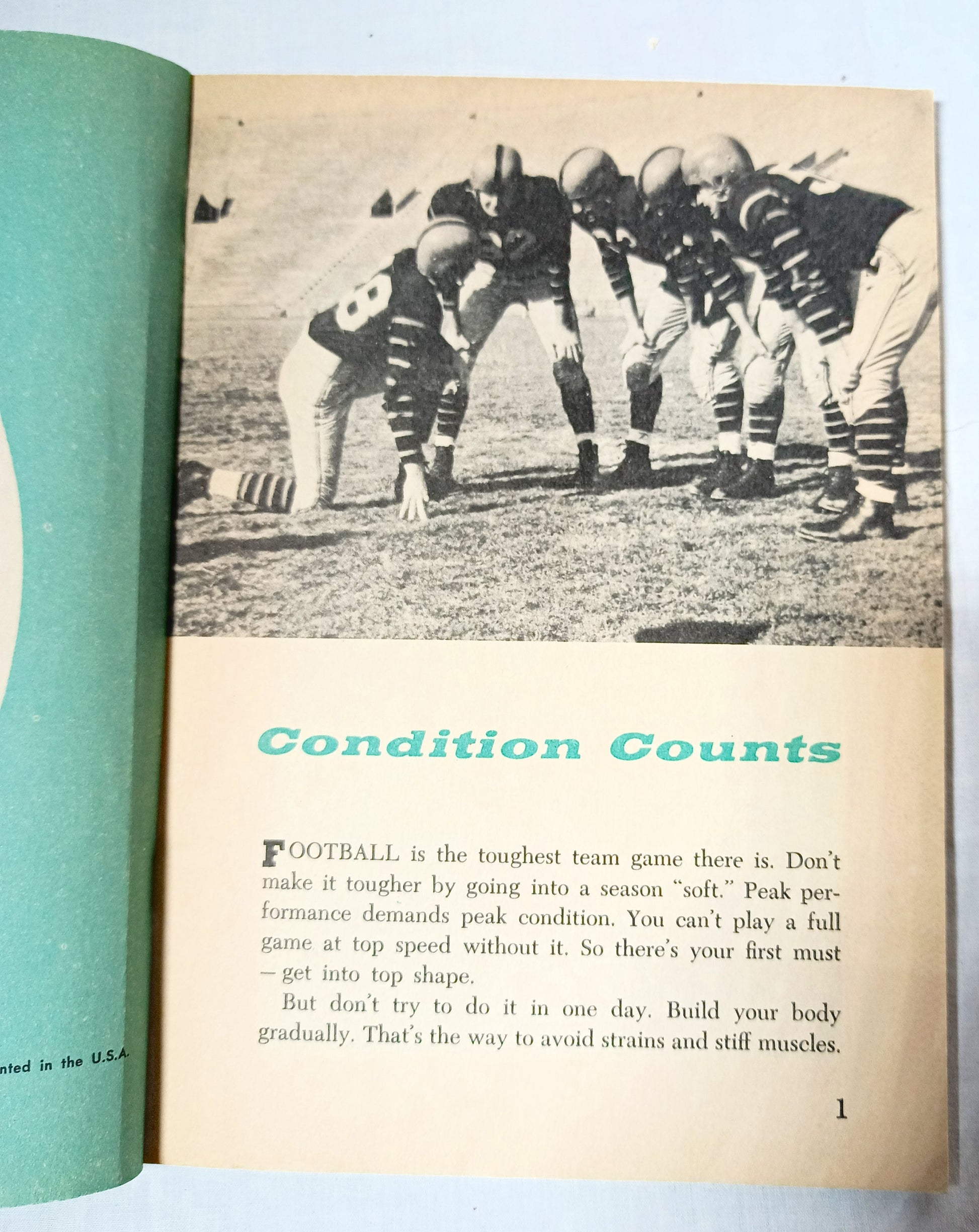 How To Star In Football Herman Masin Scholastic Paperback 1966 - TulipStuff