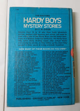 Load image into Gallery viewer, Hardy Boys Mystery Hunting For Hidden Gold Franklin W Dixon 1963 - TulipStuff
