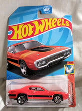 Load image into Gallery viewer, Hot Wheels 2023 Muscle Mania &#39;71 Plymouth GTX Orange - TulipStuff
