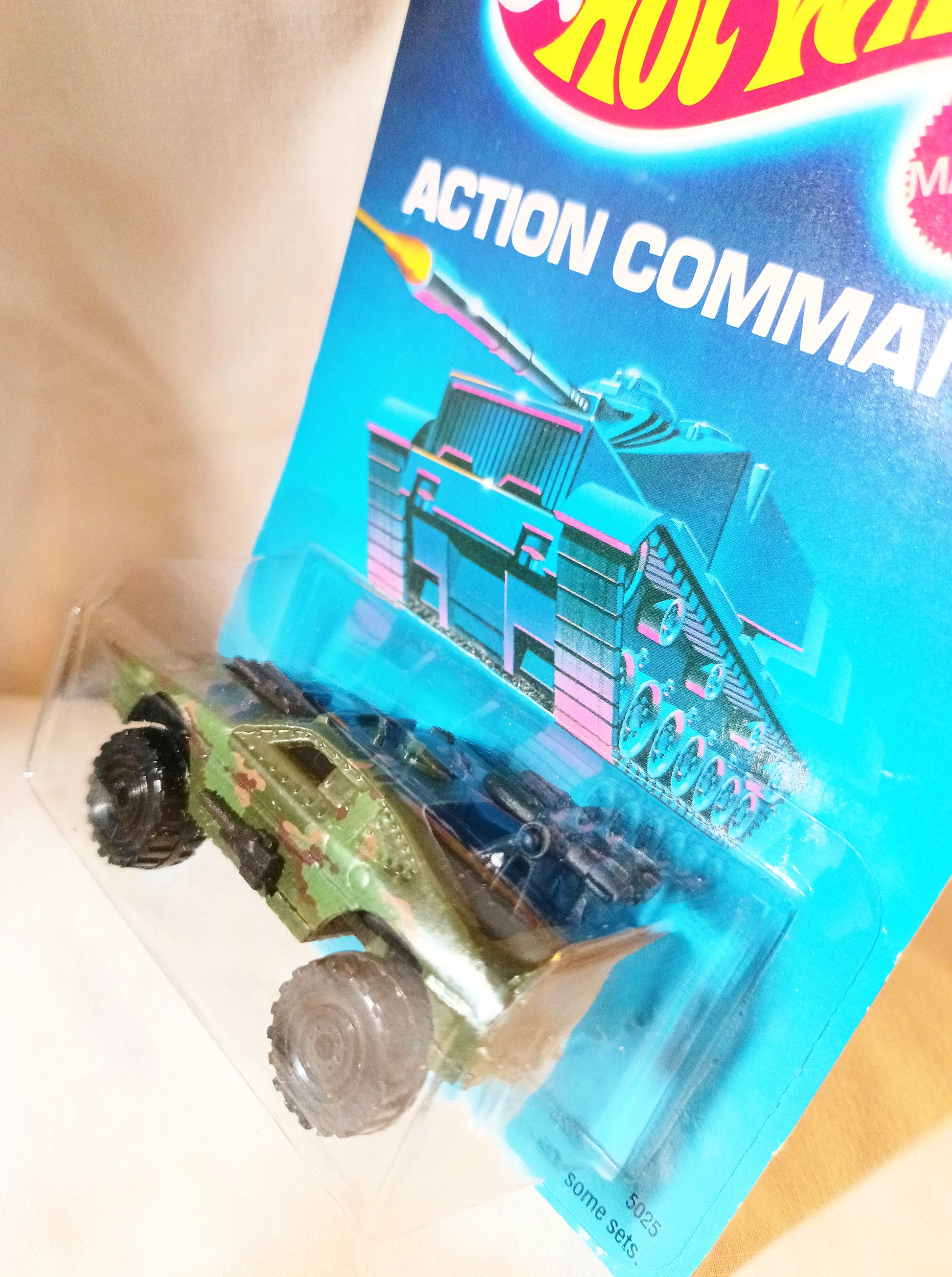 Hot Wheels 5025 Action Command Sting Rod Armored Car Olive 1988 - TulipStuff